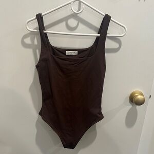 Aritzia contour bodysuit - mocha brown color